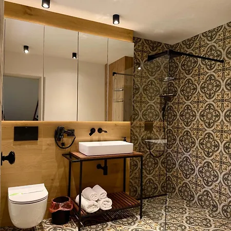 Bradutul De La Munte 度假居